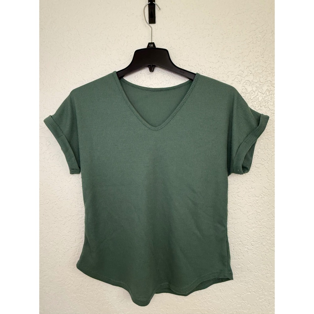 Womens Green V Neck Short Sleeve Waffle Knit‎ Top Size Medium Casual Everyday